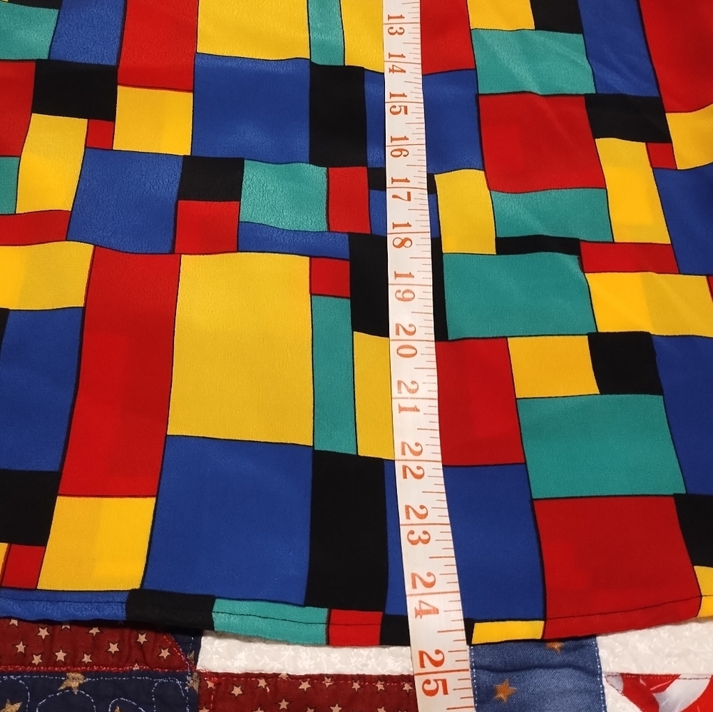 Kathy Che Colorful Geometric Pattern Top - Picture 2 of 6